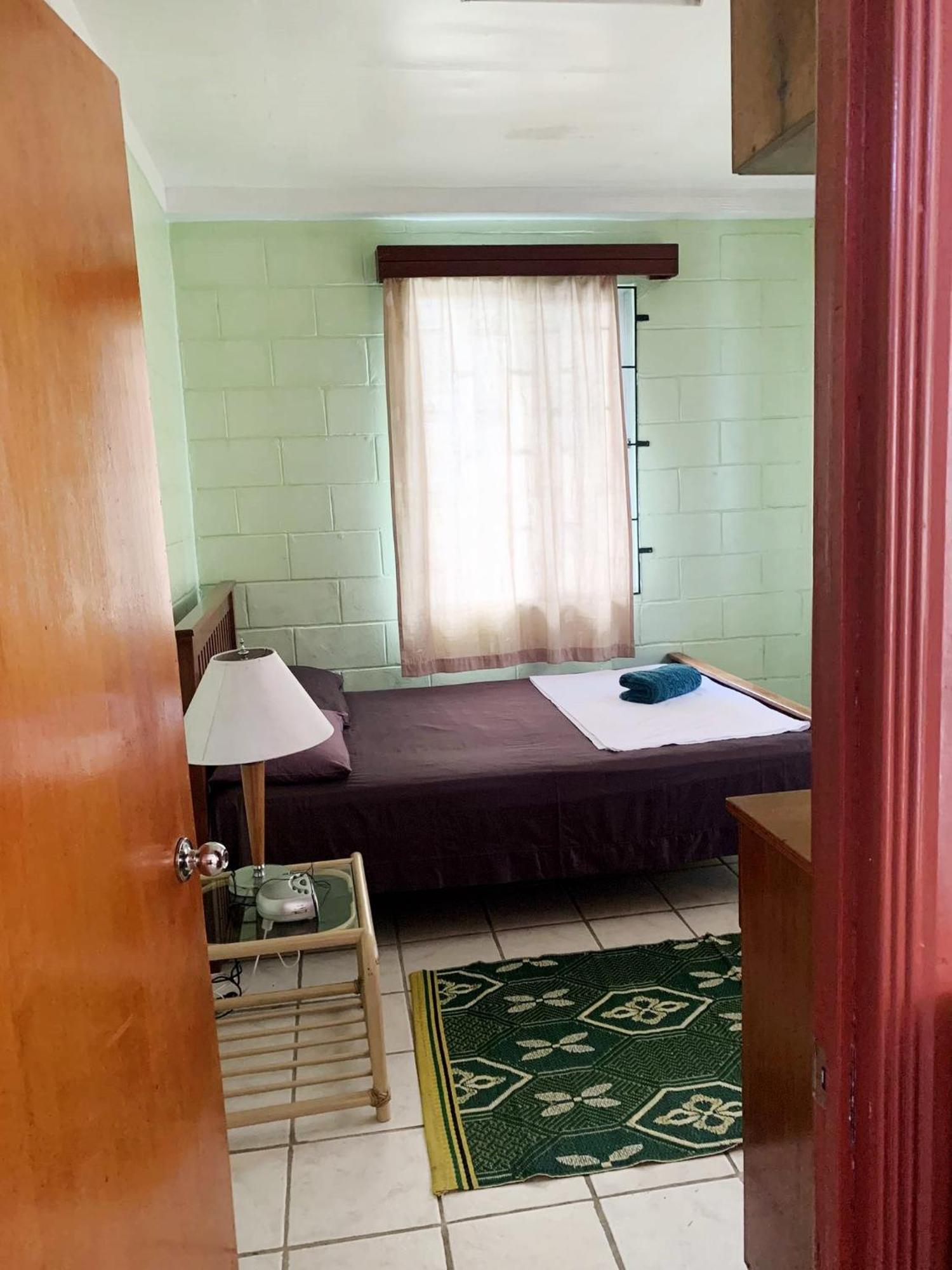 Elizabeth Accomodation-your Away From *